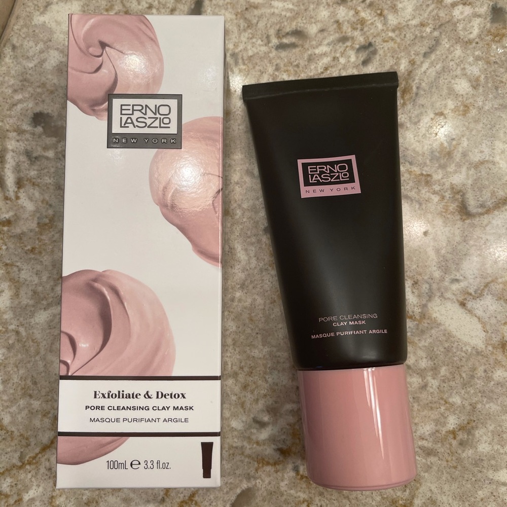 Exfoliate and Detox pore cleansing clay mask